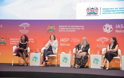 Plenary session 2 on youth entrepreneurship ecosystems with Roz Bird (UK), Deepanwita Chattopadhyay (India) and Simal Buyukeren (Türkiye)