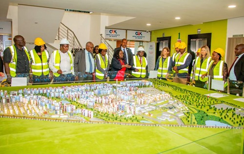 Viewing a minutre model of the Smart City