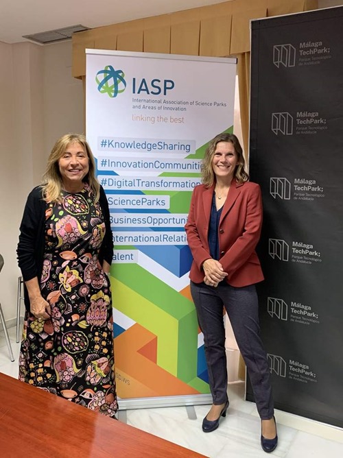 Minister Conxita Marsol (left) and IASP CEO Ebba Lund (right)